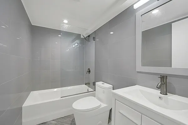 Sold by Keystone Realty USA Corp | media 15