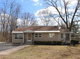 8 Garfield Ave, Northampton, MA 01062