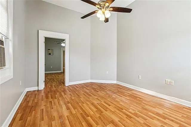 2 bed, 1.0 bath, 900 sqft, $1,200 — Photo 4