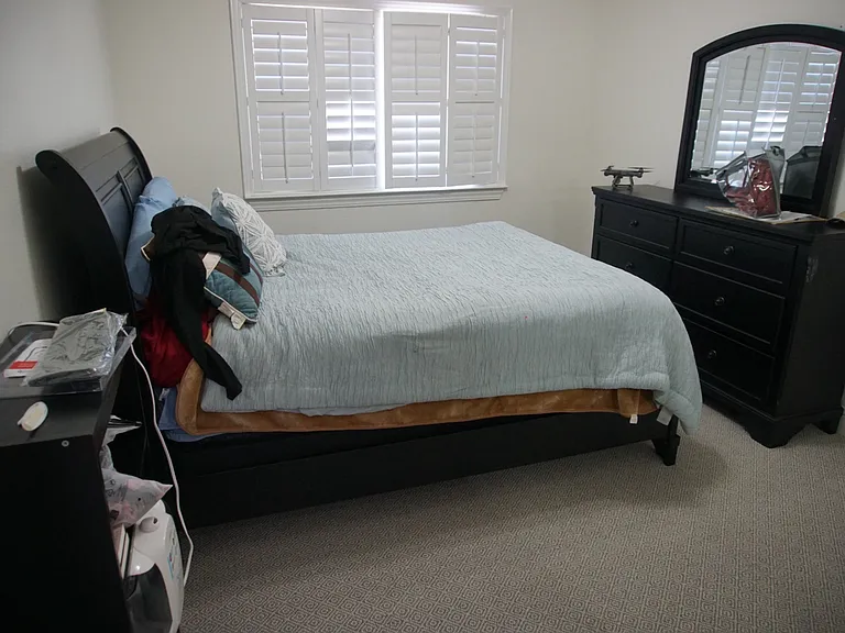 8833 Harding Hall Dr — Photo 32