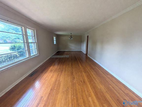 5th image of 2100 Fairfax St NE