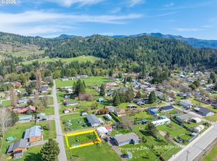 Alder St, Powers, OR 97466