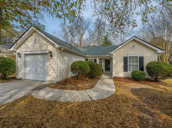 100 Moon Shadow Ln, Summerville, SC 29485
