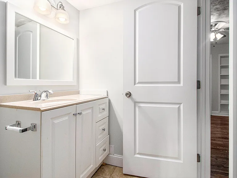 1686 Derrill Dr — Photo 16