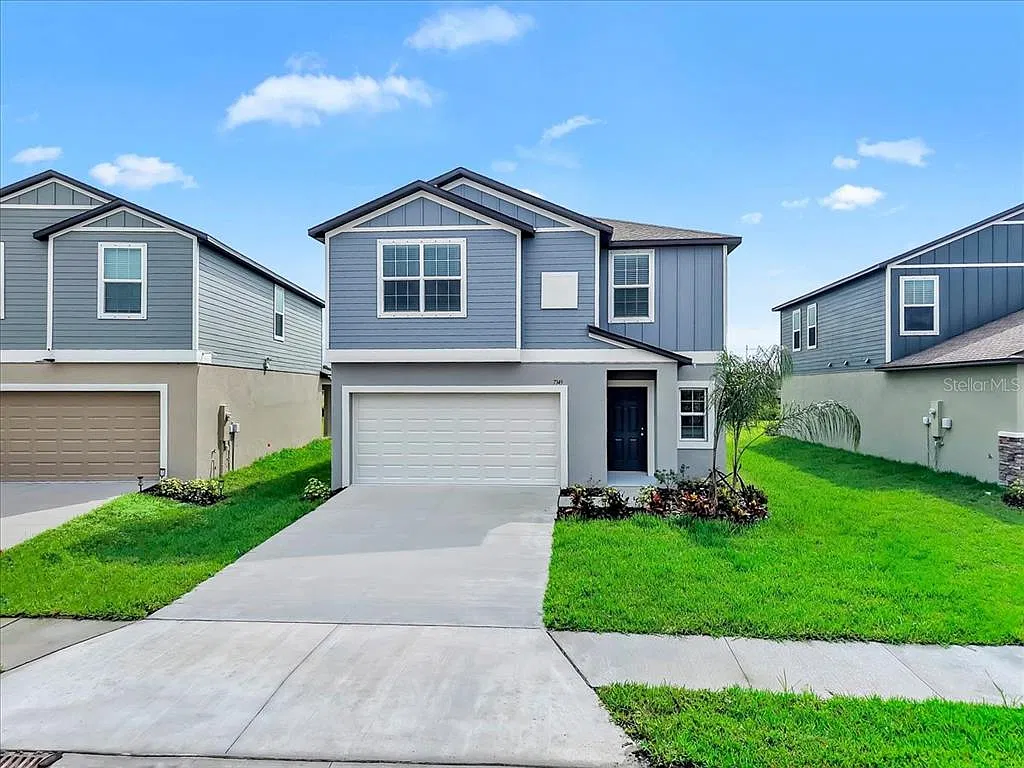 5 bed, 2.5 bath, 2400 sqft, $3,000 — Photo 4