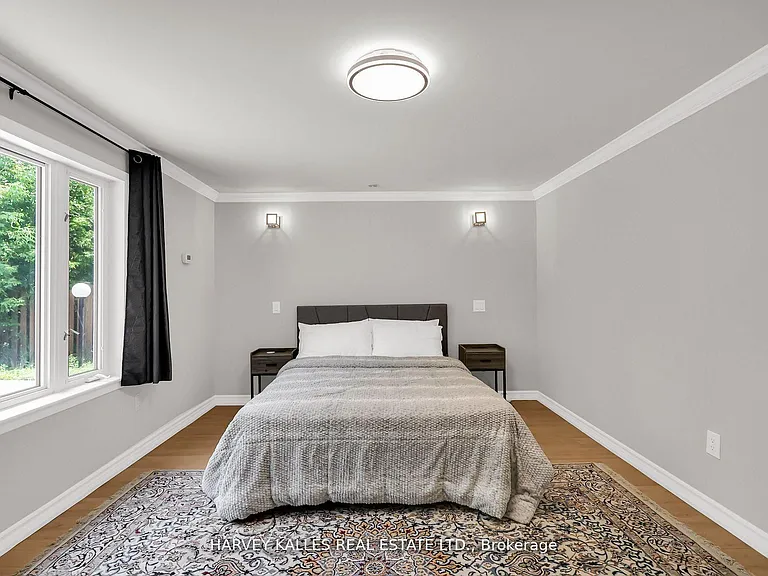 16 Wedgeport Pl — Photo 7