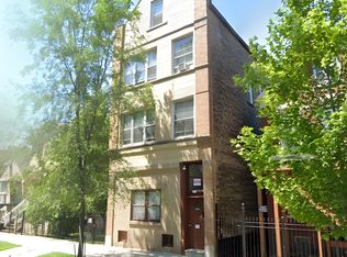 3320 S Carpenter St #1R, Chicago, IL 60608