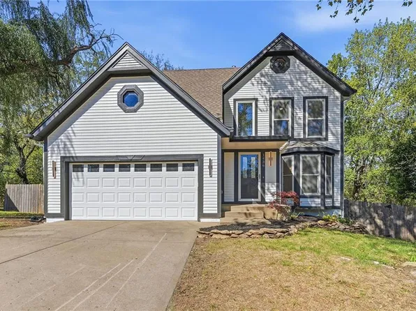 1436 N Anne Shirley Dr, Olathe, KS 66061