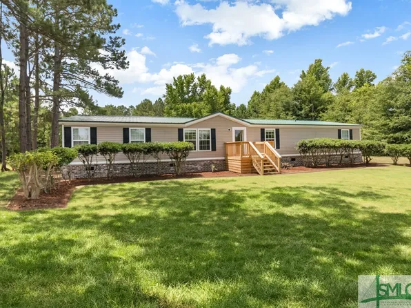 1310 Lee Road, Pembroke, GA 31321