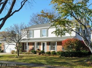 1600 Birch Rd #60062, Northbrook, IL 60062