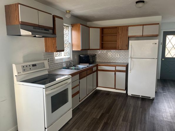 731 Pleasant St APT 2