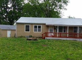 307 N Jennings Rd, Independence, MO 64056