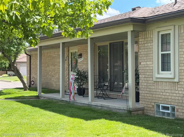 49459 Tarrytown Ct, Shelby Township, MI 48315