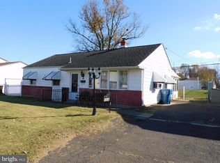 2927 Windsor Dr, Bensalem, PA