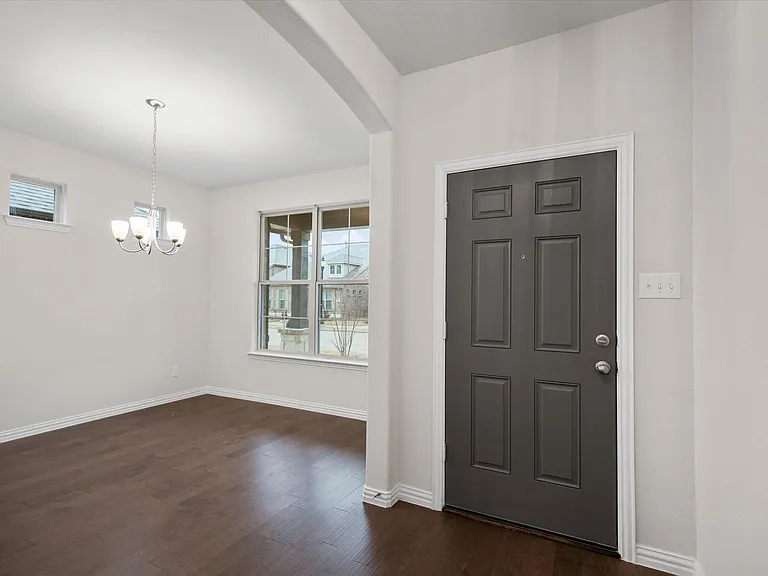 2036 Almassera Dr — Photo 20