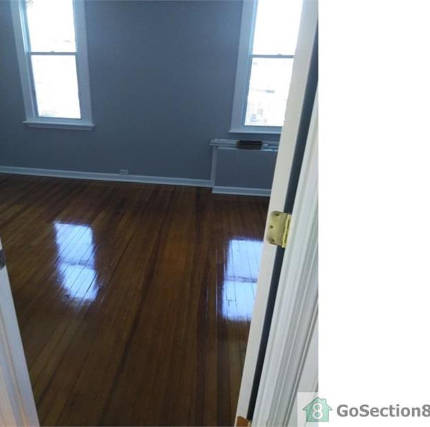 2nd image of 3417 Lyndale Ave