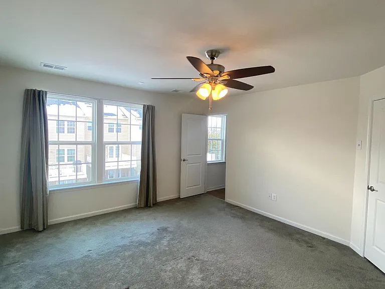 105 Chamomile Ct — Photo 28