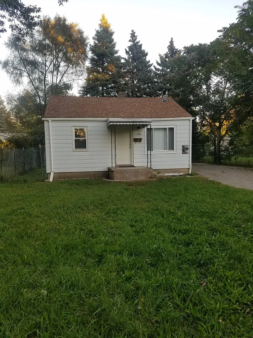 12060 Parklane St photo 1