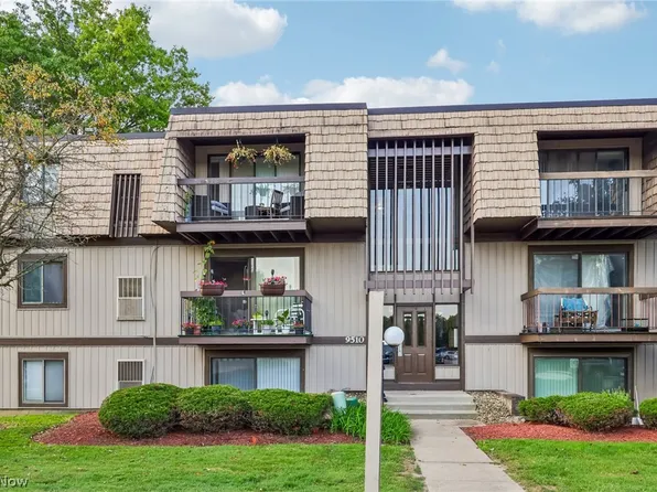 9510 Cove Dr Unit C10, North Royalton, OH 44133