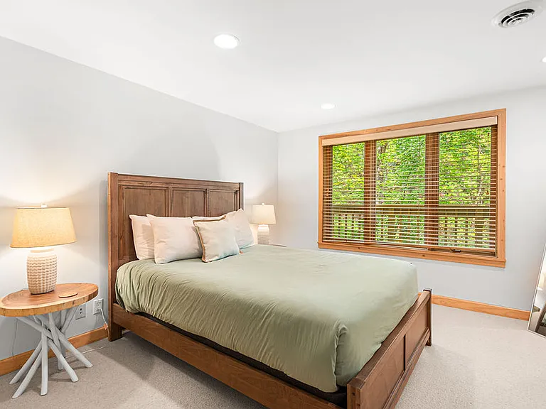 4095 Birchmont Trl — Photo 31