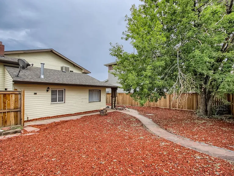 1190 Oak St #ID1604887P — Photo 28