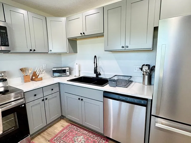 439 Carroll St — Photo 15