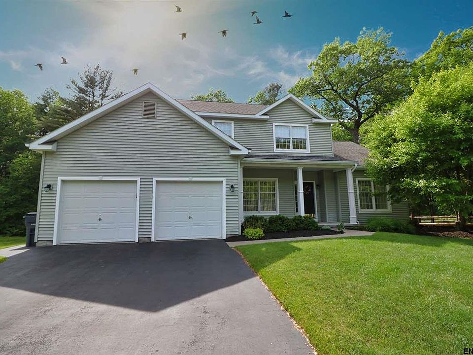 1st image of 13 Larkspur Dr