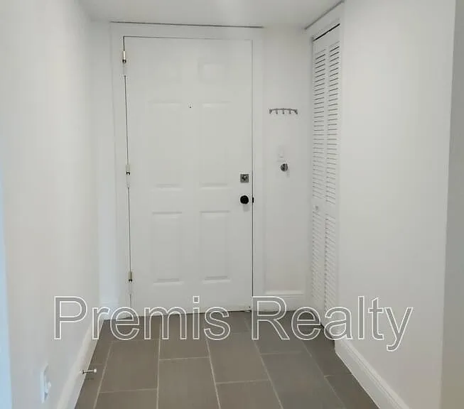 14820 Rue De Bayonne #1 — Photo 10