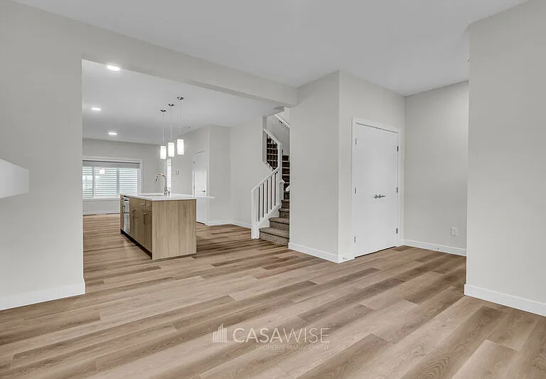 1071 Berg Pl — Photo 10