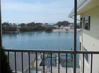 109 Bayshore Rd APT 6, Nokomis, FL 34275