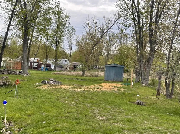 22-73 Woodhaven Dr E, Sublette, IL 61367