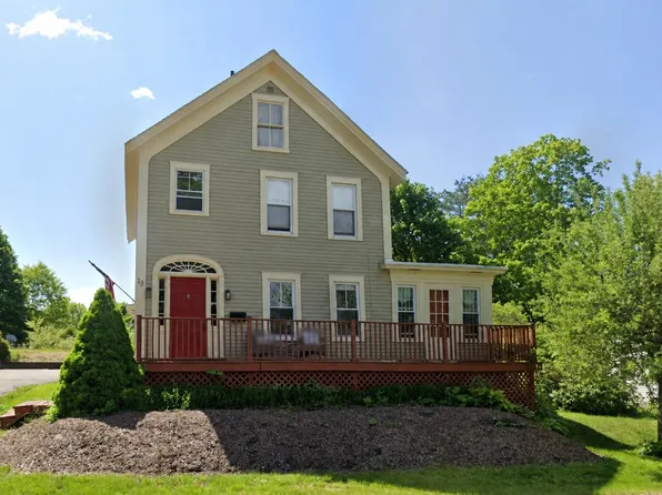 18 Spruce Street, Somersworth, NH 03878