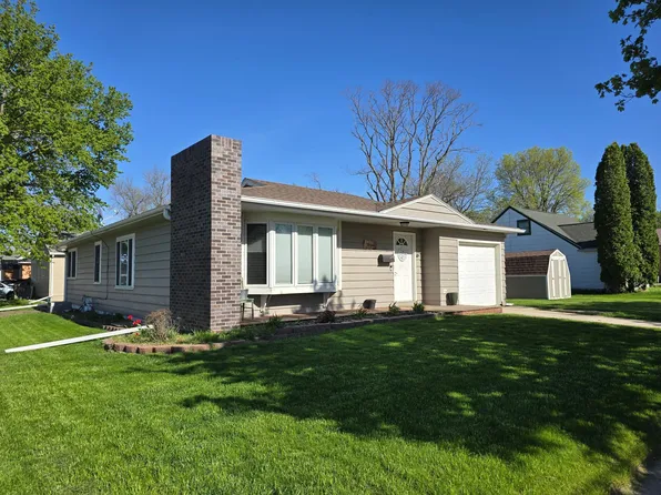 115 4th Ave NE, Pipestone, MN 56164