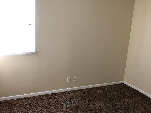 4th image of 3237 Lupine Dr