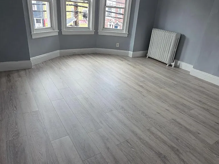 318 Centre St — Photo 5