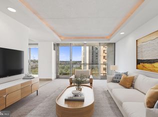 Rivers Edge Condominium, Philadelphia, PA 19103