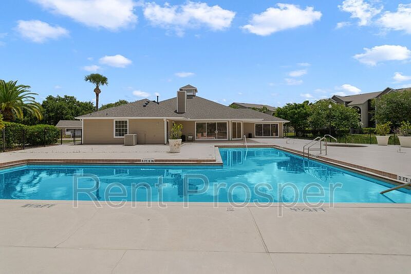 1st image of 4716 Walden Cir APT 1634