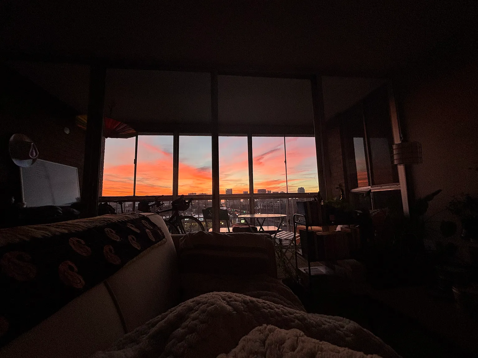 1 bed, 927 sqft, $975 — Photo 1