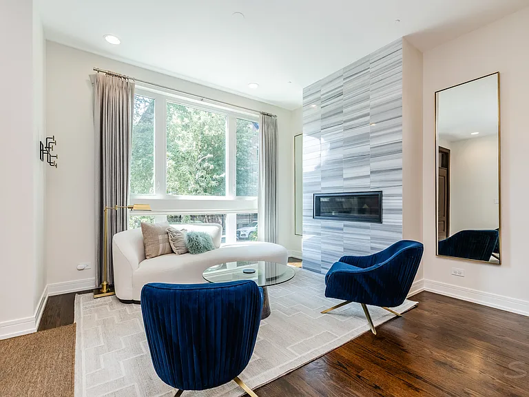 2236 W Shakespeare Ave — Photo 5
