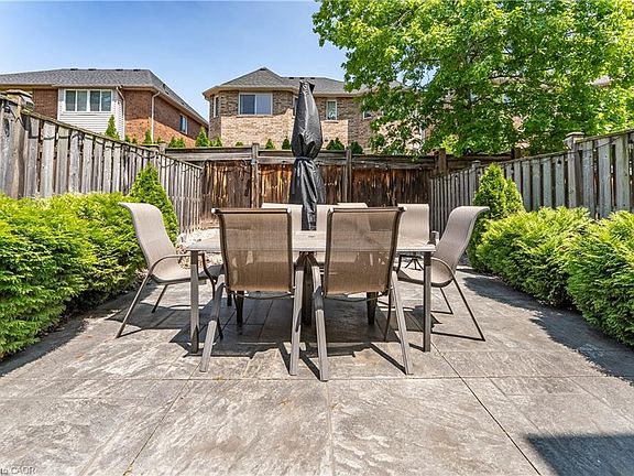 5th image of 2425 Grand Oak Trl