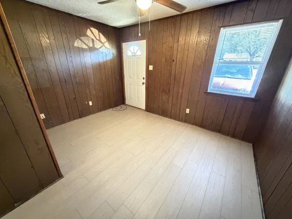 915 N Harmony Rd, Clarksville, AR