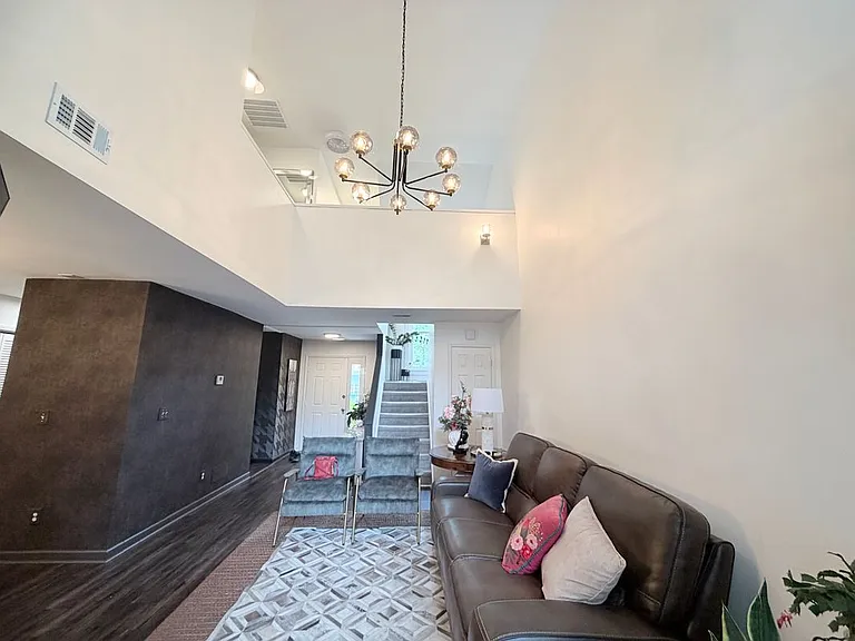 1145 Berkley Dr SE — Photo 6