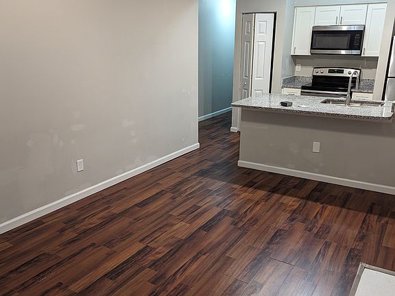 4th image of 3851 Folsom Ave #1