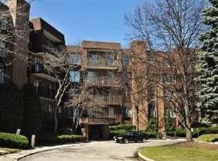 1175 Lake Cook Rd #202W, Northbrook, IL 60062