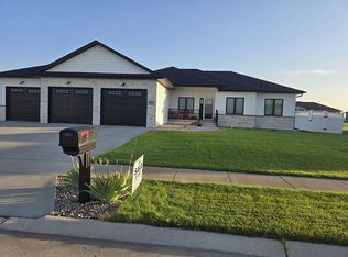 4938 17th St, Columbus, NE 68601
