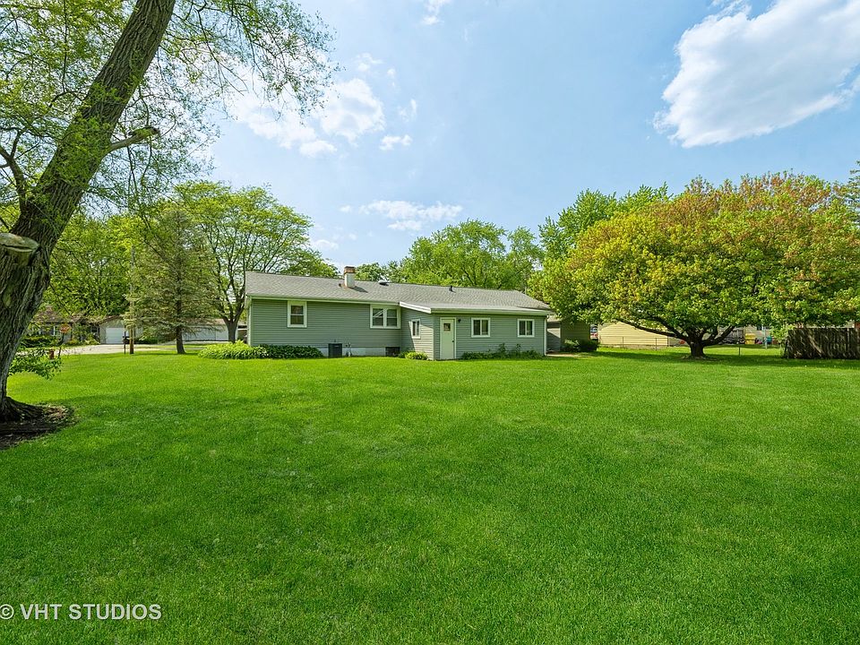 1914 N Eastern Ave, Mchenry, IL 60050 Zillow