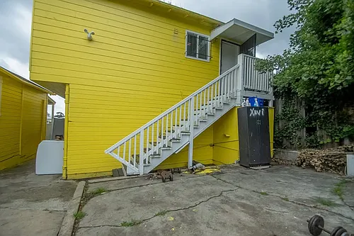 7966 Macarthur Blvd #B Photo 1