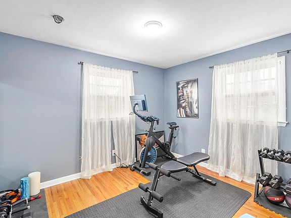 4th image of 3821 W Westport Dr