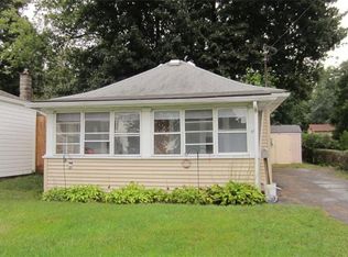 513 W Filbert St, East Rochester, NY 14445