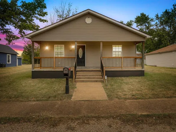 303 S Harry Junior St, Park Hills, MO 63601